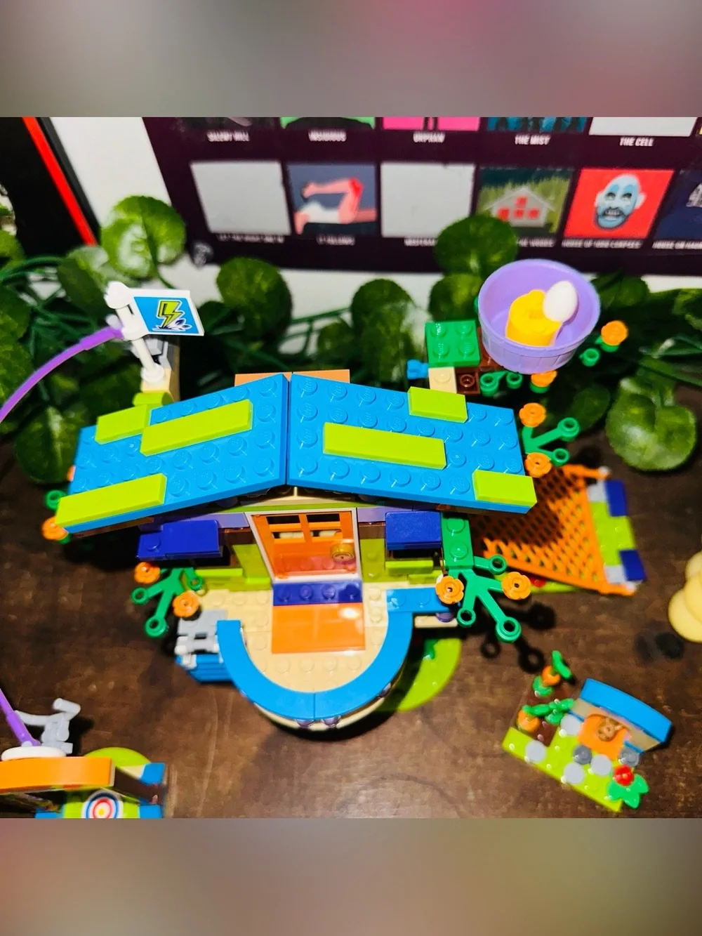 Lego Friends Mia’s Tree House 41335